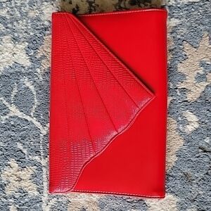 𝅺red Leather Clutch